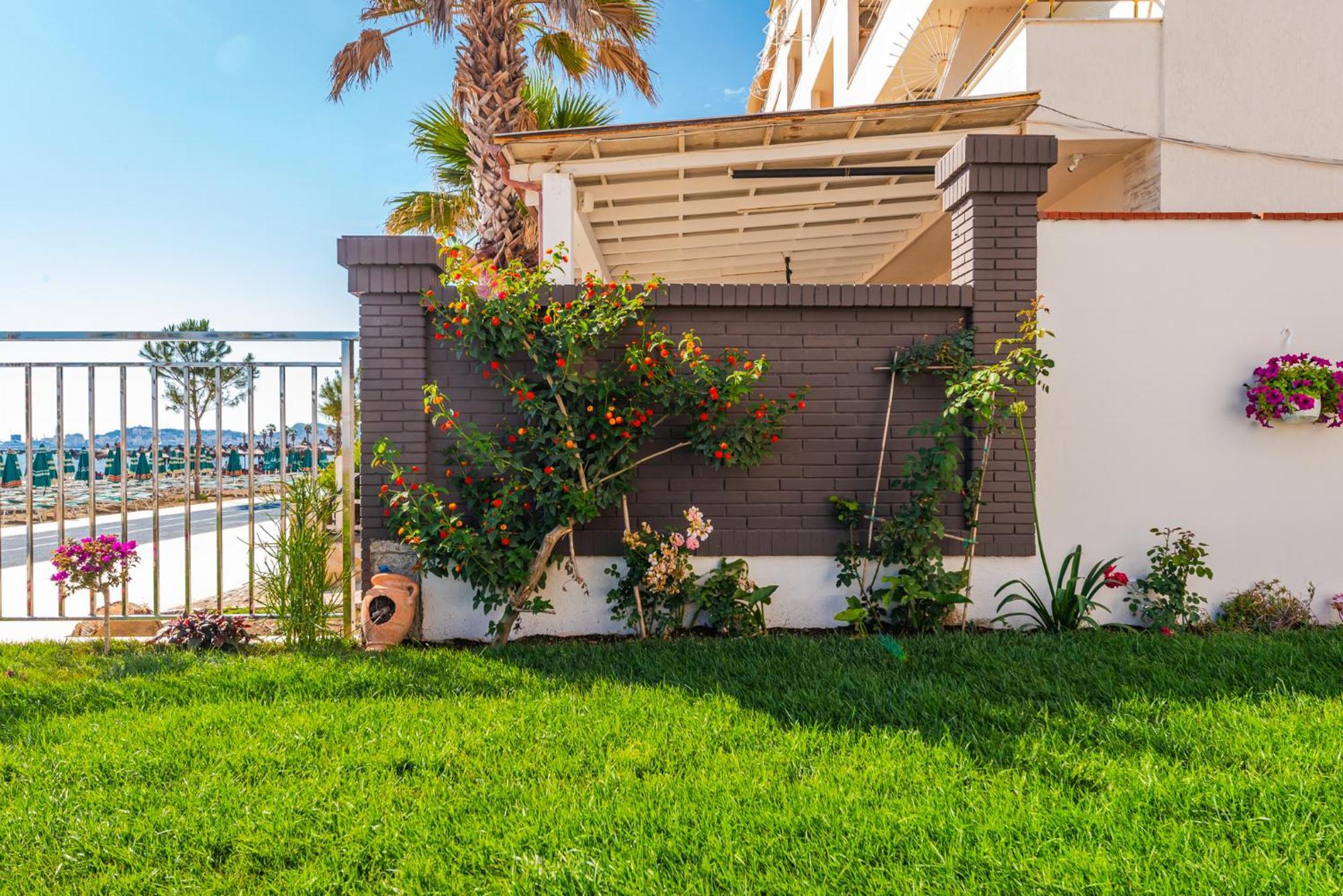 Sea View Eldo Holiday home *